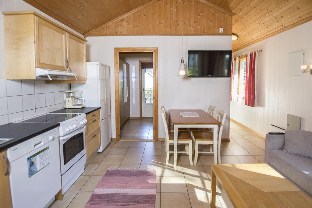 Jolstraholmen Camping Og Hytter Vassenden Bilik gambar